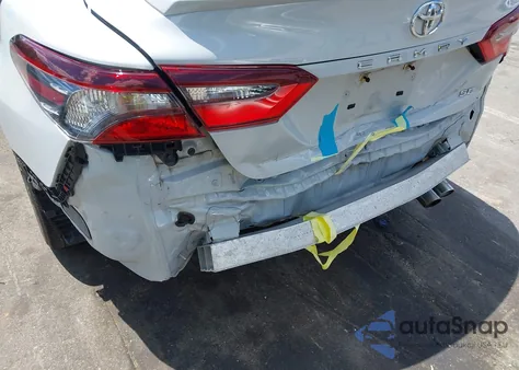 2022 Toyota Camry Se/Se Nightshade Edition z USA, uszkodzony, nr VIN 4T1G11AK2NU007111